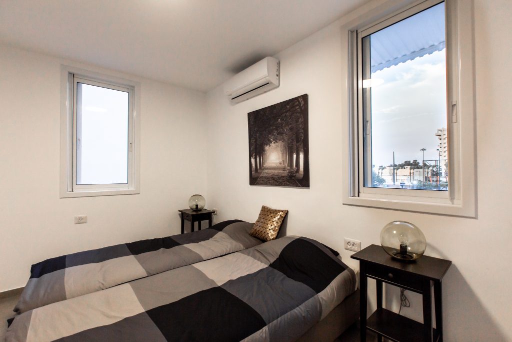 King Room Netanya Airbnb